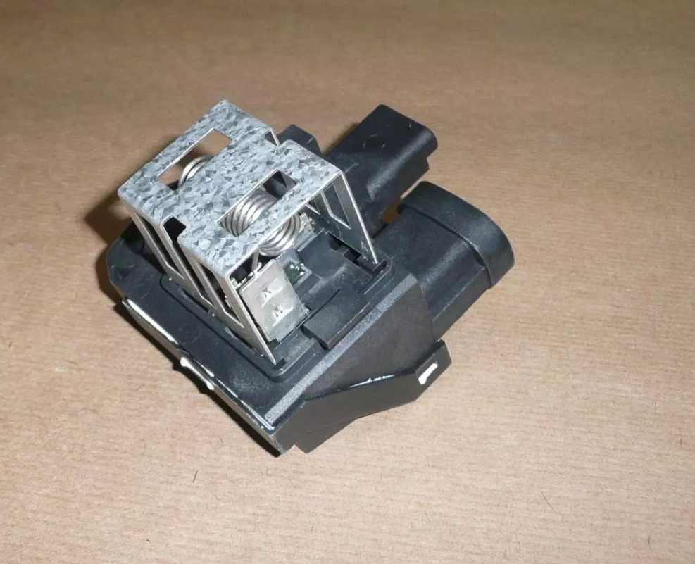 REOSTAT VENTILATORA HLADNJAKA